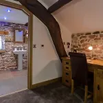Hall Inn