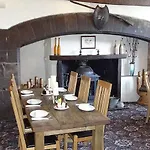 Hall Inn 4*