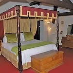 Hall 4* Gosforth (Cumbria)