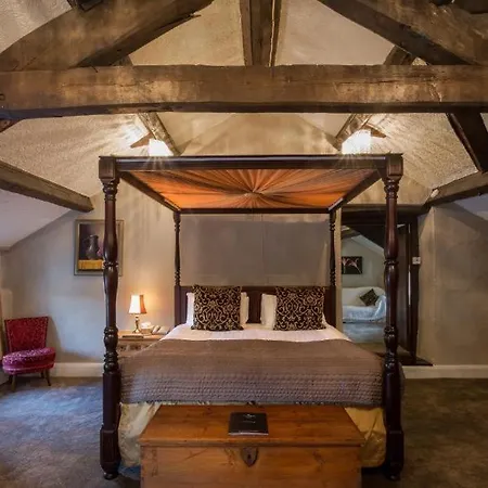 Gosforth Hall 3*