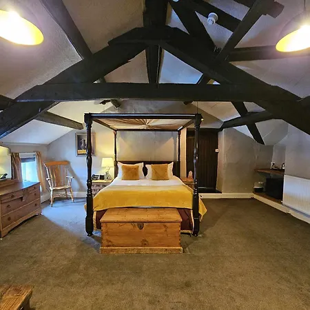 Hall 4* Gosforth (Cumbria)