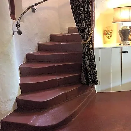 Hall Inn