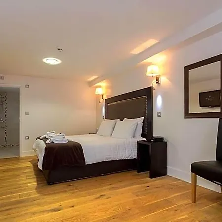 Inn Hall