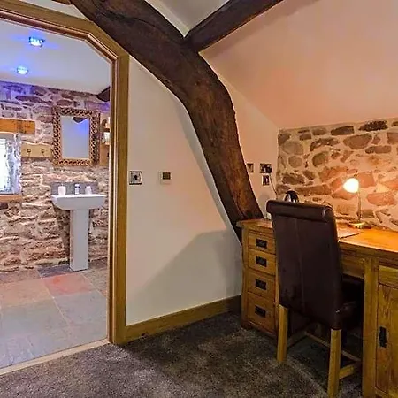 Inn Hall 4*