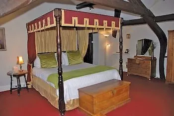 Hall 4* Gosforth