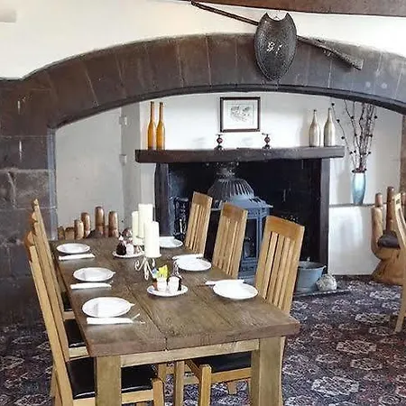 Hall Inn 4*